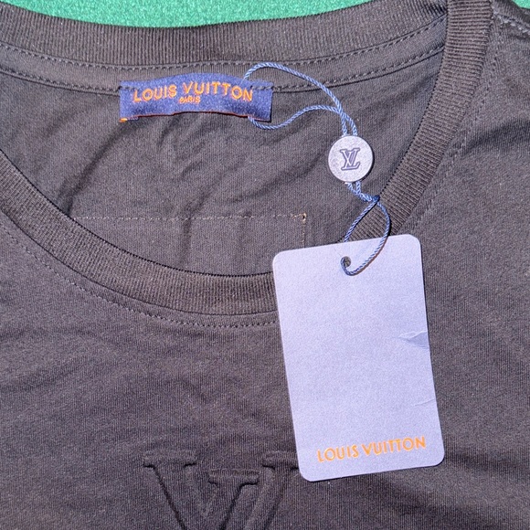 Louis Vuitton Black Short Sleeve Tee - Picture 2 of 3